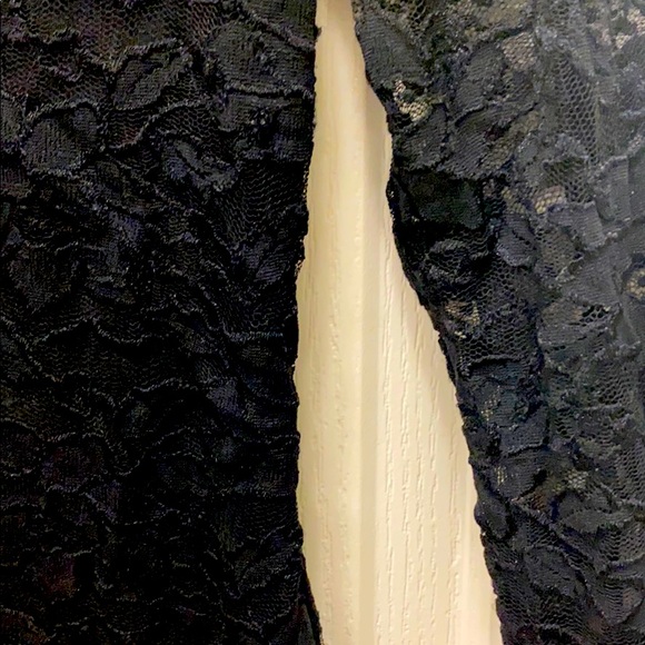 Banana Republic Lace Top - Picture 2 of 4